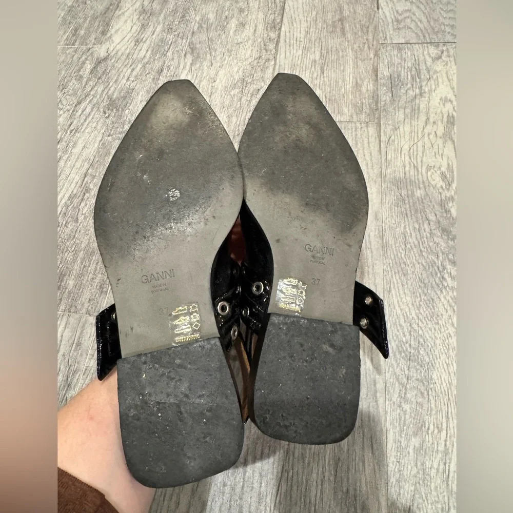 GANNI black feminine buckle ballerina flats - Picture 9 of 9